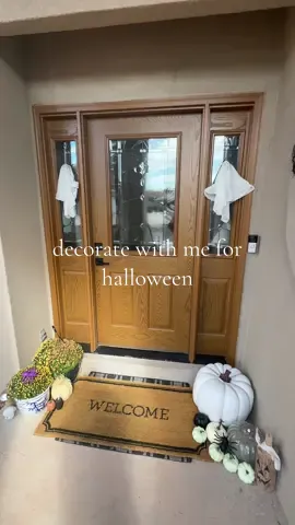 Better late than never 🎃👻🍂🦇 #halloween #decor #homedecor #falldecor #halloweendecor #halloween2024 #decorating #spookyszn #Home #interiordesign #halloweenlook #october 