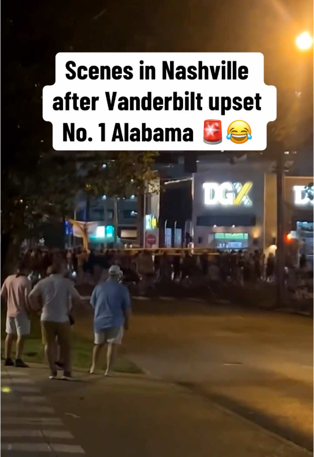 They are really taking the goalpost to broadway 😭🙌 (via katiewindham_/x) #cfb #football #vanderbilt #alabama #funny #fyp #CollegeFootball 