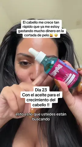 Dia 23 Usando el aceite para el crecimiento del cabello !! 😎 Tiene mas de 8 different aceites como de castor y romero.  #hairgrowthoil #aceiteparacabello #crecimientodelcabello #aceitederomero 