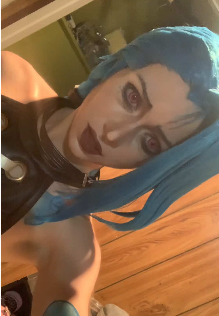 love filming in random places in my house #jinx #jinxarcane #arcane #arcaneleagueoflegends #leagueoflegends #fyp #wlw  