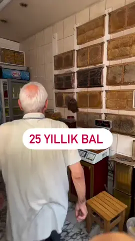 He brought out honey that has been stored for 25 years! 🍯 This rare, aged honey is a true treasure, carefully preserved over the decades. Watch as it gets revealed from its hiding place and learn about its unique flavor and texture.  #Honey #RareHoney #AgedHoney #25YearsOld #FoodTreasure #FYP #Keşfet #Shorts #UniqueFoods #HoneyLovers