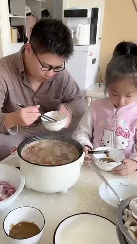#挺能扛的女兒 