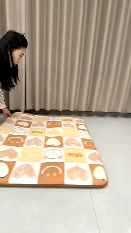 🧡🖤🧡#dogsoftiktok #dogbed #tiktokshop #fyp 
