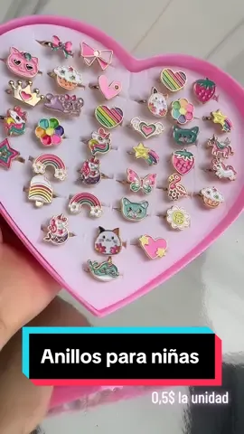 Para las princesas de la casa 🌈 Anillos ajustables de metal, coloridos, vibrantes y unicos para las mas peques.  Y por tan solo 0,5$ la unidad.  Ademas por cada compra tenemos un obsequio incluido, que esperas?  #niñas #anillos #accesorios #pequeñas #sanfelipe #yaracuy #caracas #valencia #barquisimeto #trending 