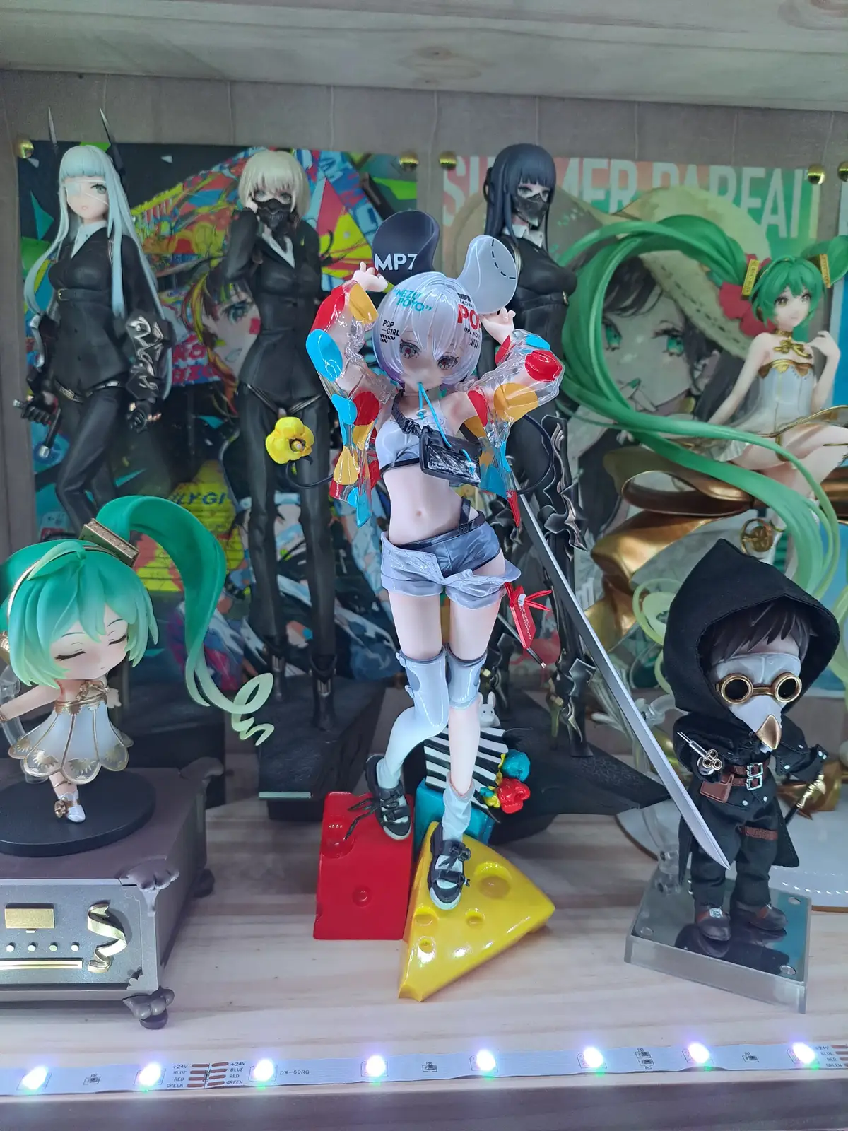 She's an original character illustrated by the wonderful artist Mika Pikazo! --- #hatsunemikufigure #mikufigure #hatsunemikuvocaloid #vocaloid #collection #hatsunemiku #miku #mikuhatsune #animefigure #anime #manga #mangafigure #figurecollection #figurine #collectionfigure #nendoroid #nendo #nendoroids #nendoroidcollection #nendoroiddoll 