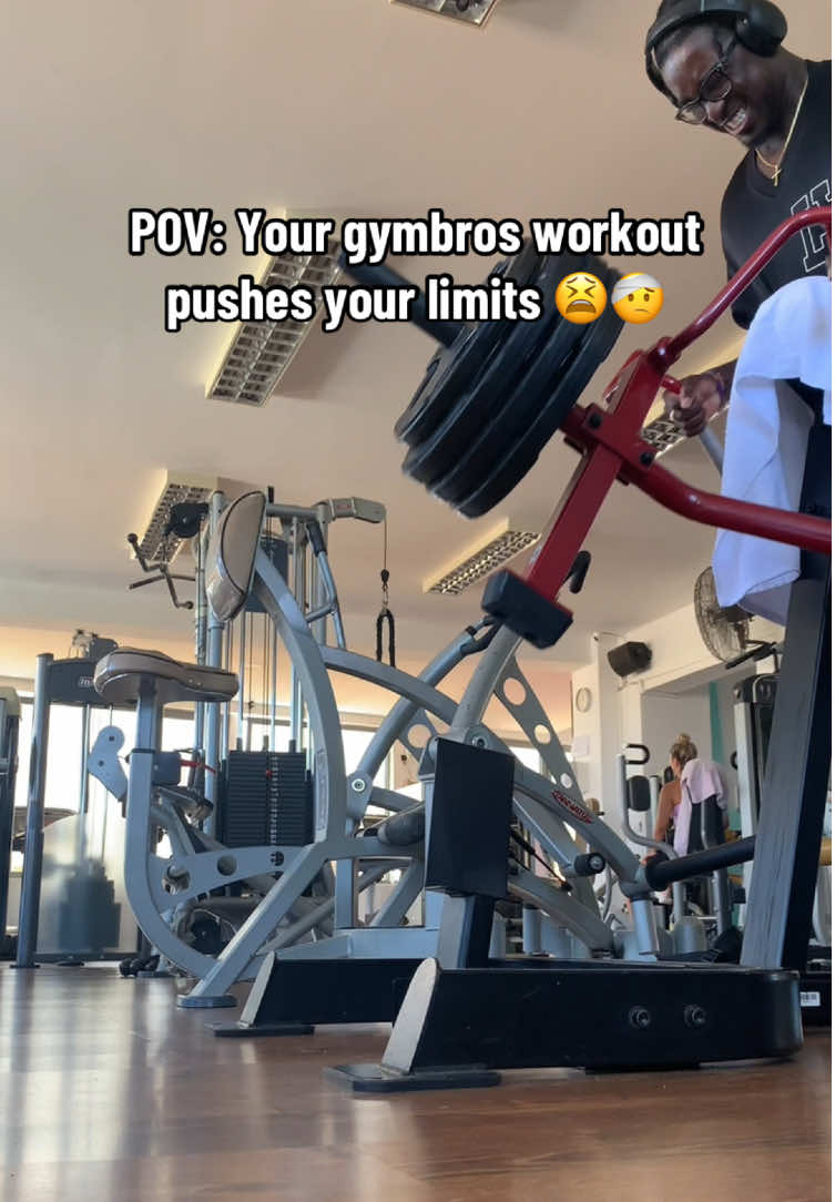 PUSH‼️👿 #yesking #loveandlight #loveandlighttv #sus #joke #gymhumor #gymbro #GymTok #push #back #gym #Fitness #fitnessmotivation #fittkok #fyp #for #foru 