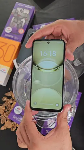 Tecno Spark 30c  هذا هو آخر إصدارات Tecno هاتـــف Spark 30C بملمس جذاب و تصميم فخم مع كاميرا خلفية بقدرة عالية  و سعة تخزين كبيرة تصل إلى 256G  تحصل عليه من #unitech مع  سبيكر بلوتوث كبير  مجاني  #tecno #tecnospark30c #spark30c #30c #gaming #sparkgo #freefire 