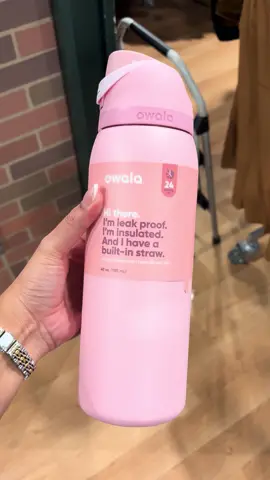 Run to Dicks Sporting Goods !🎀🏃‍♀️ literally the prettiest pink ever 🫶🏼 #rosequartzowala #owala #pinkowala #pinktok🎀 #fyp 