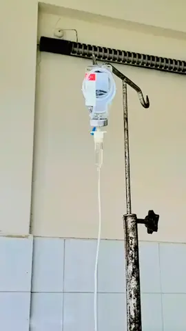 আজ ৭ দিন হয়ে গেলো একটানা স্যালাইন চলতেছে 😰। অথচ মুখের সমস্ত খাবার ৭ দিন ধরেই বন্ধ 😭। আল্লাহ এই রোগের হাত থেকে আমাকে মাফ কর। 🤲 #foryourpage #tiktokviral #unfeerzemyaccount #foryou #tiktokviral #trending 