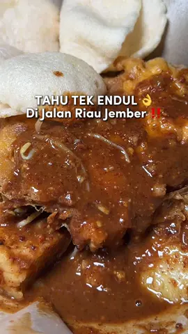 TAHU TEK BU SIPUL JEMBER ! Termasuk rame dan enak mnurutku 👍 ! Hayolohh sopo langganan kene rek absen absen hehehe  📍Jl. Riau Jember ( depan atm BRI) #makananviral #makananjember #kulinerjemberenak #kulinerjember #ahingmakan #tahutelor 