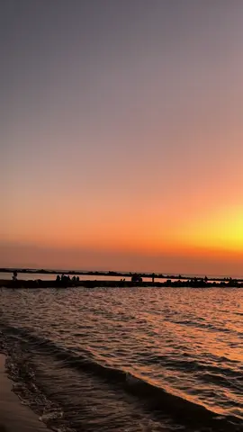 Sunset  #pantai #sunset #pantaiakarenamakassar #pantaiindahbosowa #alone #makassar #cpi #HEALING 