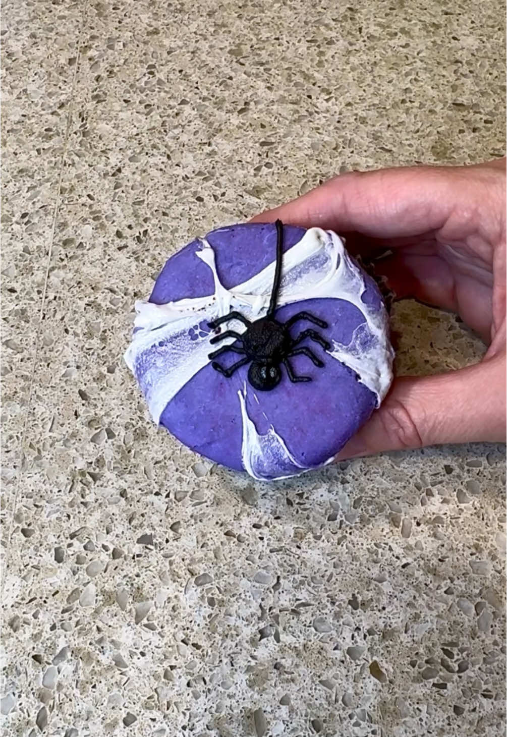 Marshmallow Spiderweb Cupcake #cupcake #cupcakes #halloween #halloweencupcakes #cake #spiderweb 