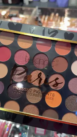 New Technic Eyeshadow palette PARIS 💎#goldenroseandpuremauritius #goldenroselescosmetiques #purelescosmetiques #techniccosmetics #eyeshadowpalette 