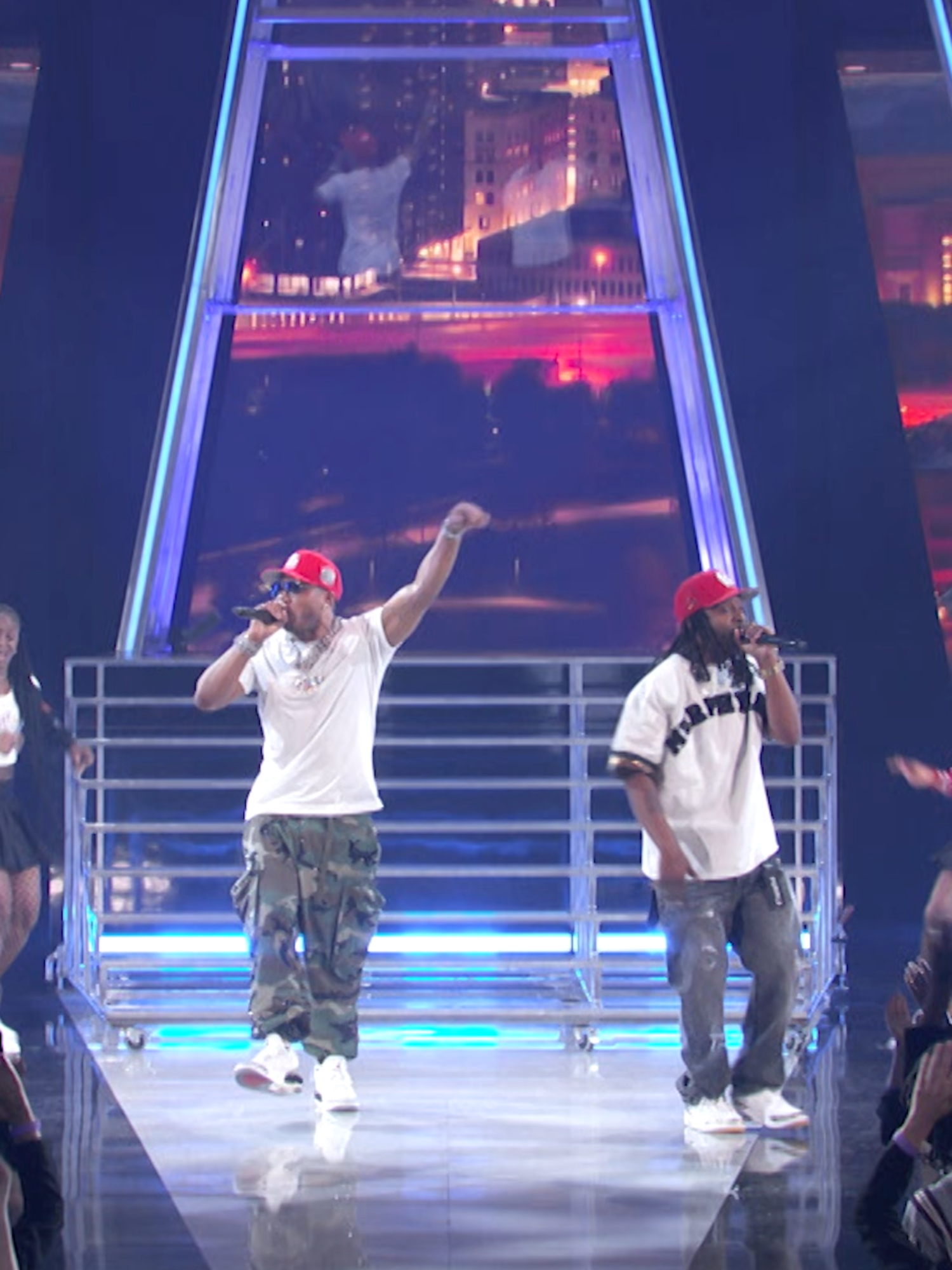 Now what goes up, must come down! Can't get over Nelly's epic medley at #AMAs50.  Watch the special streaming on @paramountplus now! #AMAs