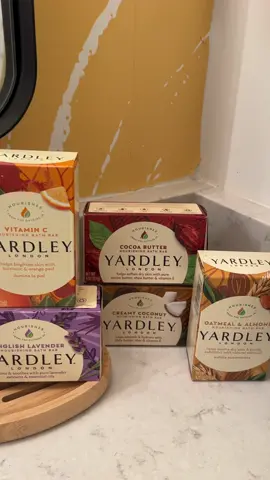 #ad // It’s finally fall and it’s the season of cozy girl’s nights in, parties, and family visiting for holidays. It’s time to get my guest bathroom ready! One thing I always have out and ready for guests at the sink and shower is Yardley Soaps. Yardley nourishes your skin from the outside in with their soaps and amazing fragrances that clean and care for your skin and amazing fragrances made with essential oils. I want all visitors to relax when they’re staying with us, whether it’s taking a long shower or taking a moment to lather up and wash their hands! The ingredients like oatmeal, aloe, and cocoa butter are all natural and all packing is eco-friendly. It’s affordable luxury at its finest! Visit their website to find some Yardley soap near you! #yardleysoaps #findyouryardley @yardleylondonusa
