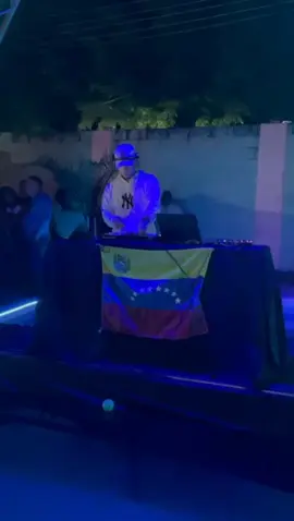 Chola y Volante🩴🥷🏻🎚️  #electronica #techhouse #afroestados #after #aragua #estadosparawhatsapp #paraestadoswhatsaap #paratiiiiiiiiiiiiiiiiiiiiiiiiiiiiiii #fyp #vnzla🇻🇪 #viral #flypシ @🇵🇪🇻🇪Dj Macho🇺🇸🇨🇺 @pandoraproduccin 