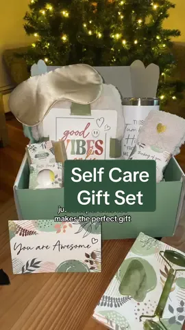 If you’re looking for a high-quality gift set for someone special, I highly suggest this one! Each item in here is really good quality! I have to get the sunflower one next👏🏼🌻 #TikTokShopBlackFriday #TikTokShopCyberMonday #FallDealsForYou #TikTokShopHolidayHaul