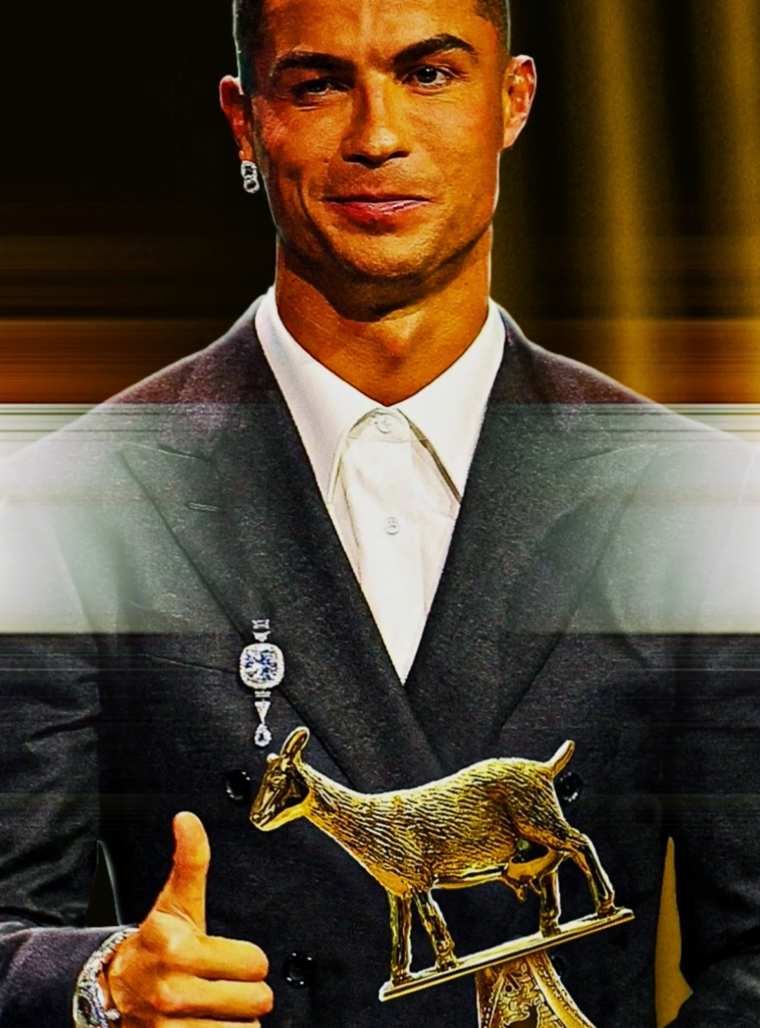 TERBUKTI KAN SIAPA GOAT NYA 😁 btw itu Piala yg punya hanya #ronaldo #fyp #foryou #football #cristiano #cristianoronaldo🇵🇹 #cr7 #goat #fyppppppppppppppppppppppp #fypシ #fypシ゚viral #bismilahfyp #4u #foryoupage #masukberanda #manchesterunited #barcelonafc #realmadrid #cristianoronaldo #fypage #sepakbola #Soccer #xyzbca  Kita akhiri perdebatan antara Messi dan ronaldo karna Piala sudah membuktikan hahay