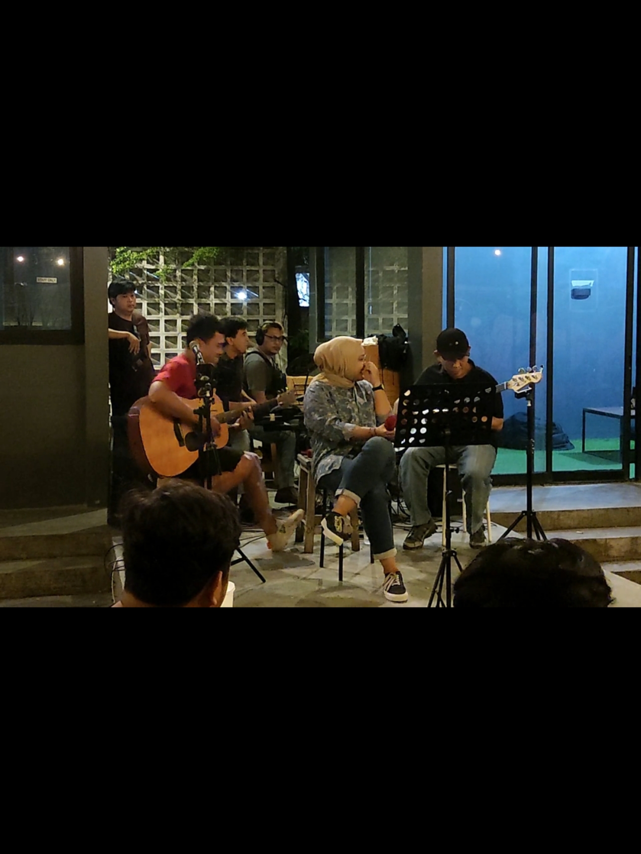 Live Performance @panasdinginofficial Tengkiu buat supportnya gaaesss#asikinaja #livecover #music 