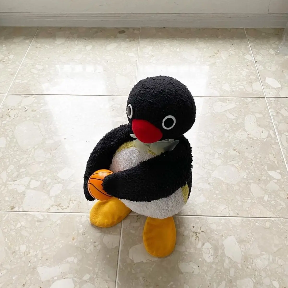 #ピングー #pingu #ぬい撮り #ペンギン #penguin #🐧 #バスケ #basketball #stuffedanimals #plushies #nootnoot #japan 