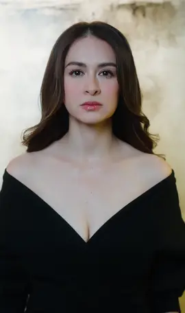 Ilabas ang iyong “inner” Teacher Emmy!  Ang pinakabonggang transformation na pipiliin ko ay isasama ko  sa premiere night namin sa October 11.  G? #Balota #MarianRivera #NewChallenge 👩‍🏫