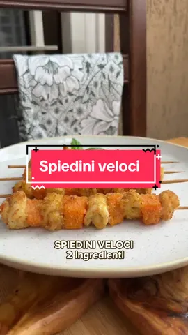 Questi spiedini potete si fanno in un attimo e fidatevi piace davvero a tutti 🤩 INGREDIENTI  •fettine di pollo o petto di pollo  •zucca a cubetti  •pangrattato  •sale, pepe ,olio PROCEDIMENTO  •tagli il pollo a strisce o bocconcini e la zucca a cubetti, condisci sia la zucca  che il pollo con sale, pepe, olio, pangrattato e sistemali nello stecchino  •se hai usato le fettine di pollo allora arrotolale e poi mettile nello spiedino   •cuoci in forno o friggitrice ad aria a 180 gradi per circa 20/25 minuti  Spiedini di zucca  Spiedini veloci  Spiedini di pollo  Ricette con la zucca  Ricette con il pollo #spiedini #zucca 