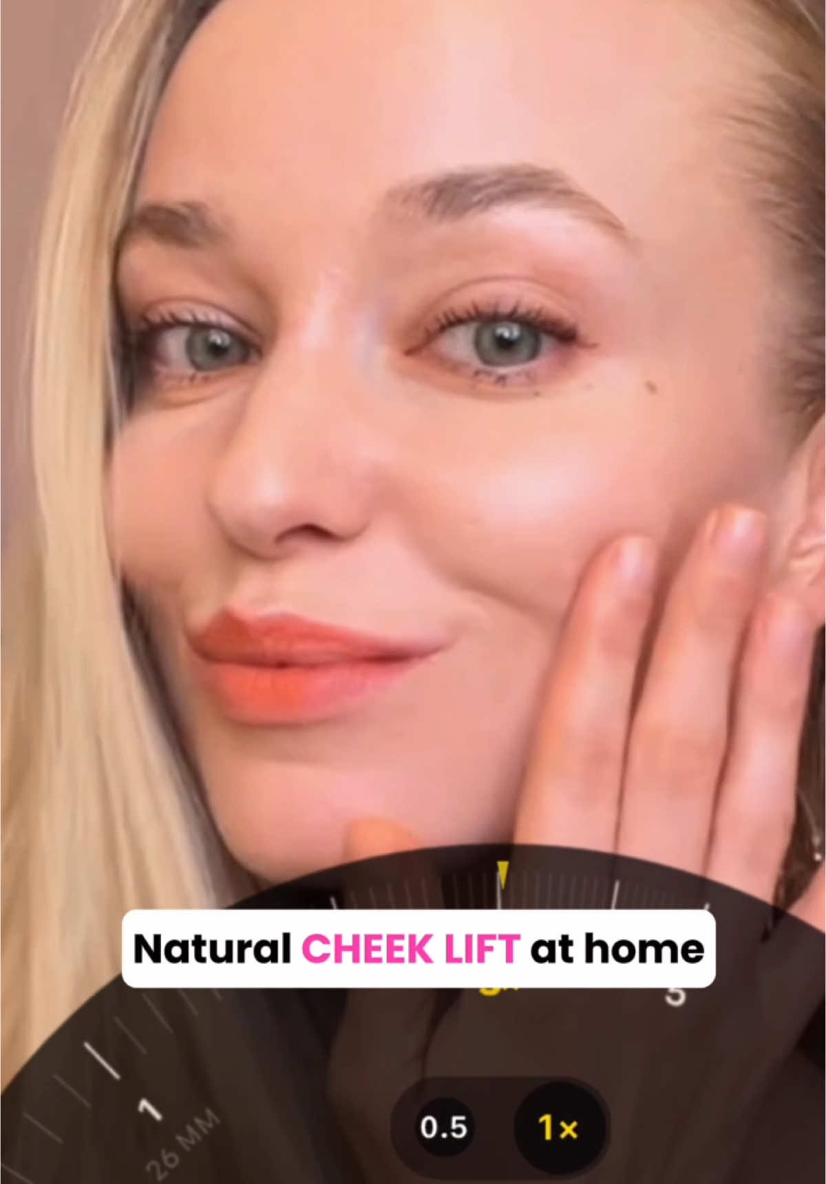 This is a technique to naturally lift your cheekbones. Use a little bit of cream and start sliding around your zygomatic arch to naturally lift your cheeks at home. Don’t forget to combine this technique with other exercises for optimal results and follow for more 👀 P.S.: Which other exercises can you combine this with? The 10-Min Full Face Massage that’s pinned on my main profile (Posts, not Reels) is a great place to start.  #facemassage#cheeks#cheekslift#facesculpting#selfmassage#cheekfiller#natural#SelfCare 