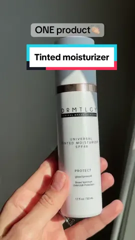 I have been using this product for years and still on the same container! I wear it to the beach, pool, playground, quick errands for a natural look and have NEVER gotten a sunburn 🙌🏼 #tintedmoisturizer #spf #nomakeupmakeup #nomakeuplook #drmtlgy #glowingskin #makeupproducts #falldealsforyou 