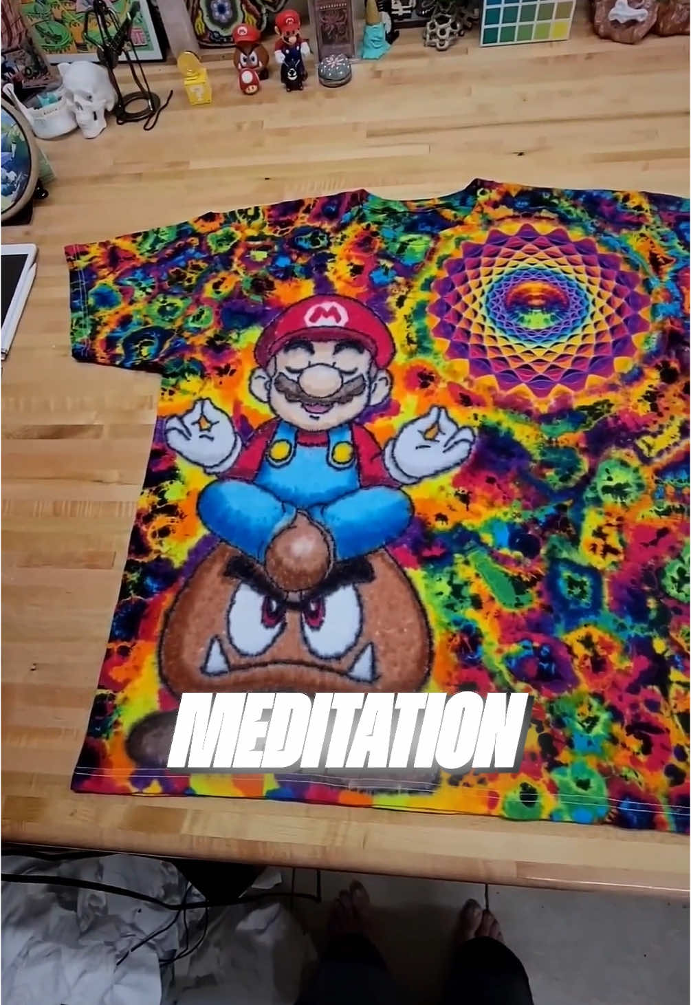 This tie dye artist is AMAZING 🤯🎨 - (🎥: @Dye art by Austin Mackereth) - #tiedye #artistsoftiktok #customclothing #artsy #artwork 