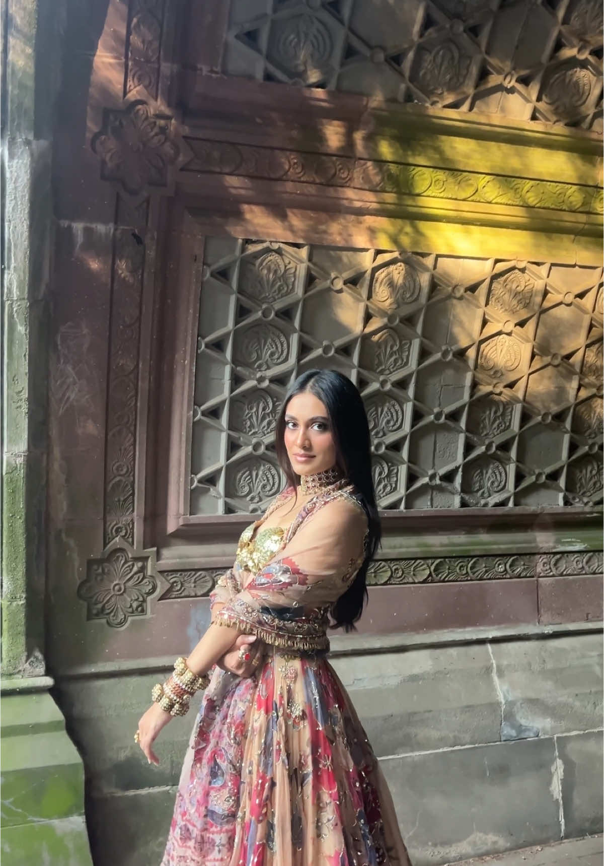 Idk how to express my obsession omg ⚜️🪄 diwali is almost here!!!The designer is yet again, Mahima Mahajan. Her designs are flirty, fun, and ethereal. Jewelry is Preeti Mohan. Her collection is INSANE #Diwali #browngirl #diwali2024 #indianwedding #browntiktok 