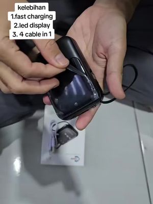 powerbank mini 20,000 mAh. boleh bawa travel, digunakan semasa emergency.