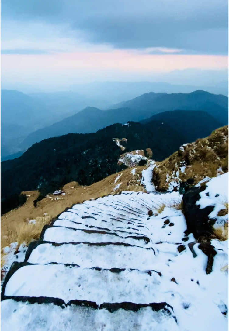 One slip game finish 🦦 #khumaidanda #trekking #treknepal #nepaltrekking #khumai #explorenepal #wondernepal #trekkinginnepal #foryoupage #tiktoknepal 