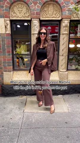All the chocokate browns this Fall 🍂🤎🍂 #espressomartini #girlsnight #nyc #blazeroutfit #chocolatebrown #falloutfits #fallstyletrend 