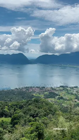 Awak labiah sanang duduak dijalan menuju puncak lawang ko sanak, gratis masuk dan gratis parkir dan nasi gorengnya juga enak…kalau masuk ke puncak lawang tw Lawang park, baduo abis lo pitih dek biaya masuak jo parkir sajo🤪🤪 #pesonasumaterabarat #sumaterabarat #ranahminang #minangkabau #danaumaninjau #puncaklawang #fyp #fypシ #alamminangkabau 