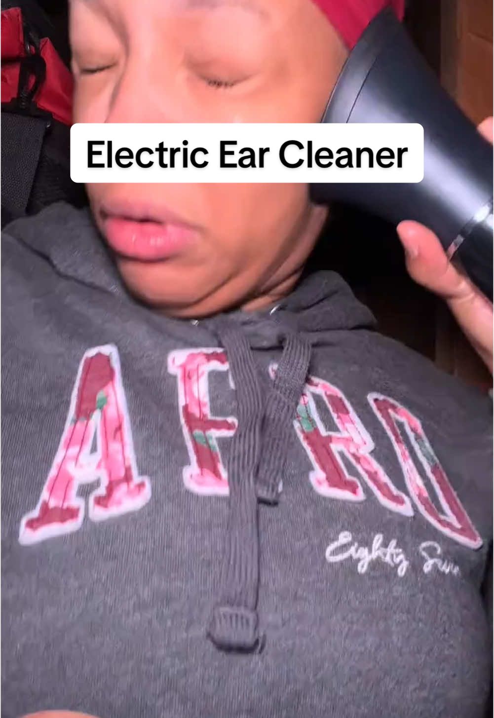 Can’t ever clean my ears in peace since I’ve got this earwax cleaner 😩🦻🏽 #earwaxremoval #earmassage #earcleaning #earwax #earwaxcleaning #earclean #electronicearcleaner #earcare #waxremoval #falldealsforyou 