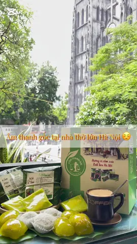 Mùa Thu và Nhà Thờ Hà Nội😊 Thời tiết như này mà không lượn phố, ngồi Nhà Thờ Lớn nhâm nhi cà phê trứng với thêm chút xôi cốm gói lá sen, lâu lâu lại thoảng thoảng mùi hoa sữa mới chớm nở thì thật thiếu xót ạ🤭 #comthanhan #dacsanhanoi #dacsanmetri #thuhanoi #nhatholon #xuhuong #thuhanoi 