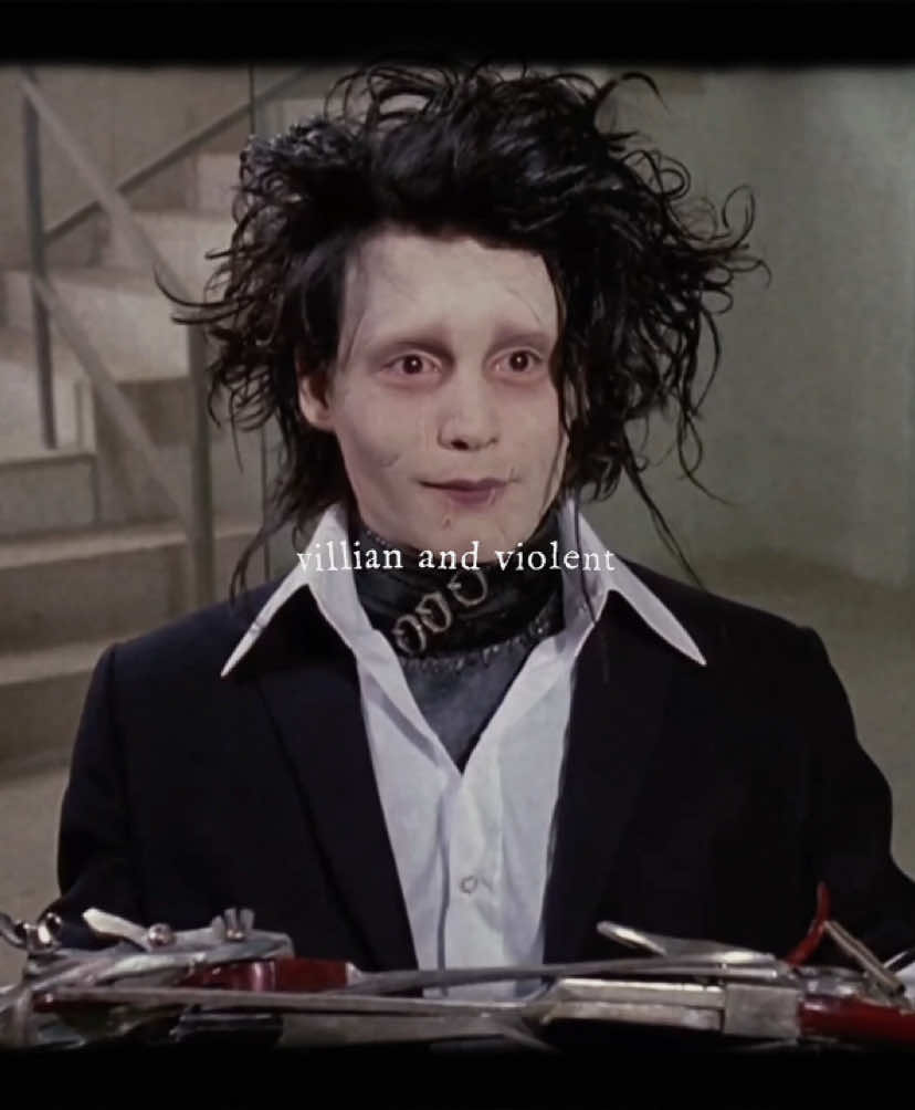 hes so cute😭 #TimBurton #edit #edwardscissorhands #movie #sad #aesthetic #fy #fyp #foryouu 