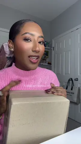 I tried them on and they fit TTS🫶🏾💞 #sambas #unboxing 