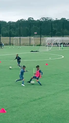 #u10football #footballskills #football #Soccer #soccerskills 