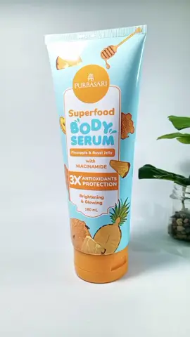 Ini bakal jadi salah satu body serum favoritku sih🫶🏻 Buat kalian yg lagi cari body serum yg bisa melembabkan sekaligus mencerahkan wajib cobain inii.. dan ini super duper wangii buah🍍🫶🏻 ayoo buruan cobaa✨ @purbasari_indonesia @purbasari_beauty  #purbasari #purbasaribodyserum #superfoodbodyserum #ugc #ugccontentcreator #skincare #skincarereview 