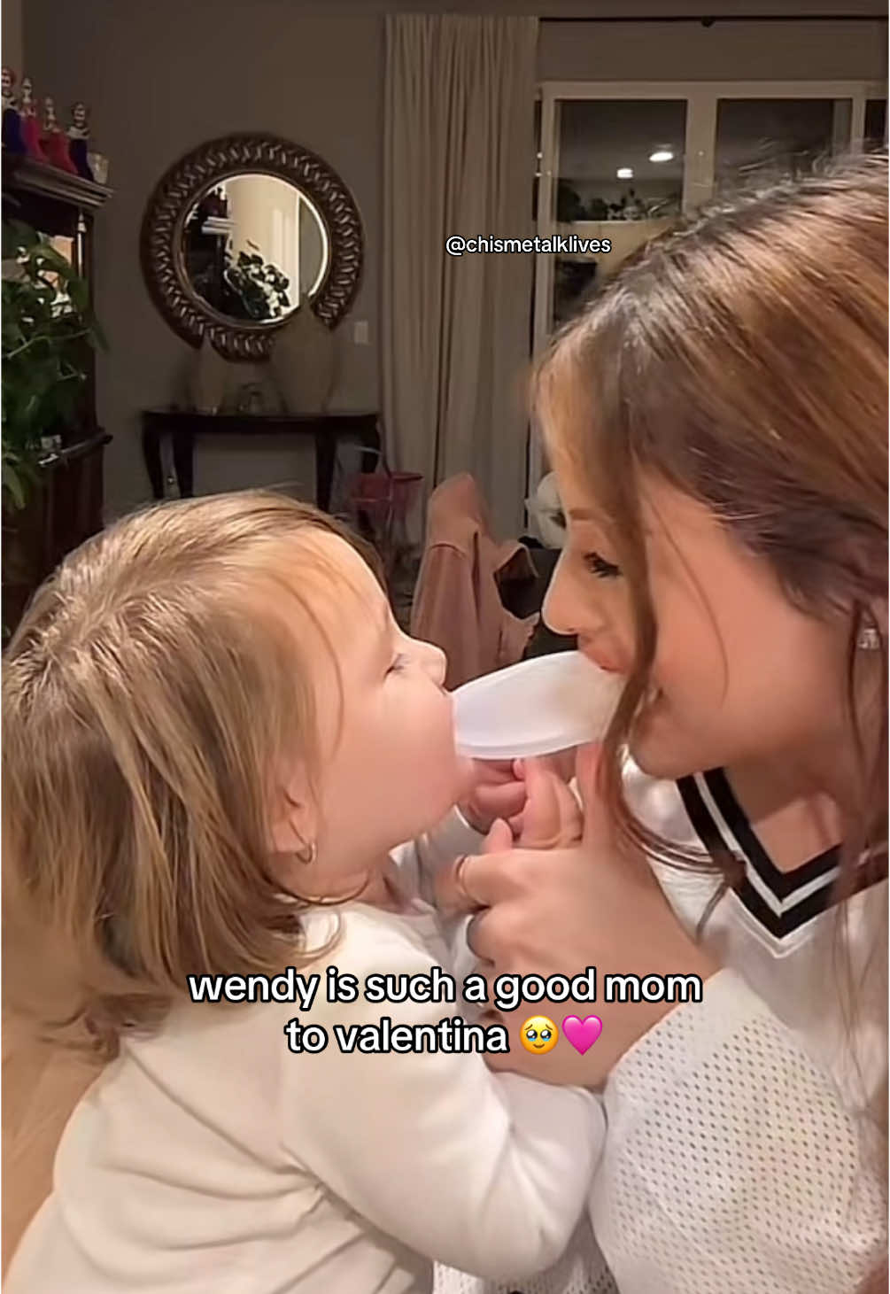 idk how people say shes such a bad mom🥲 @Wendy Ortiz @Wendy Ortiz @Mamá Alicia  #wendyortiz #valentinaandwendy #fypage #foryou #wendylive #live 