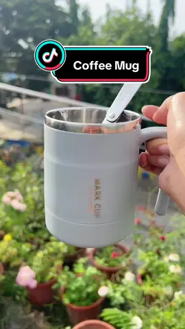 Very convenient coffee mug with foldable spoon ✨ #coffeemug #coffeetumbler #stainlesssteelcoffeemug 