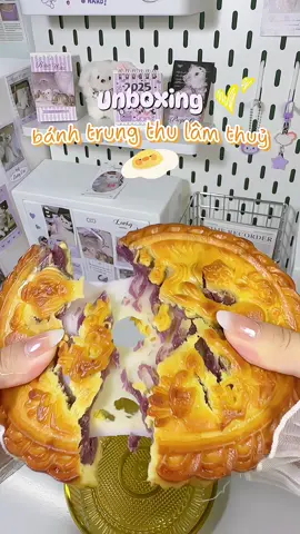 🤤🥮 hết trung thu nhưng vẫn thèm bánh 😆 mạnh dạn mua 300g ăn cho đã cái nư  #unboxing  #unbox  #xh #xuhuong #timunbox #trungthulamthuy #viral  #khoaimontrungmuoi #mochi #banhtrungthutruyenthong 