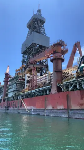 Bingung mau buat caption apa #labuan #westcapella #kulioffshore #lepaspantai #rigoffshore #seadrill #kulikapal 