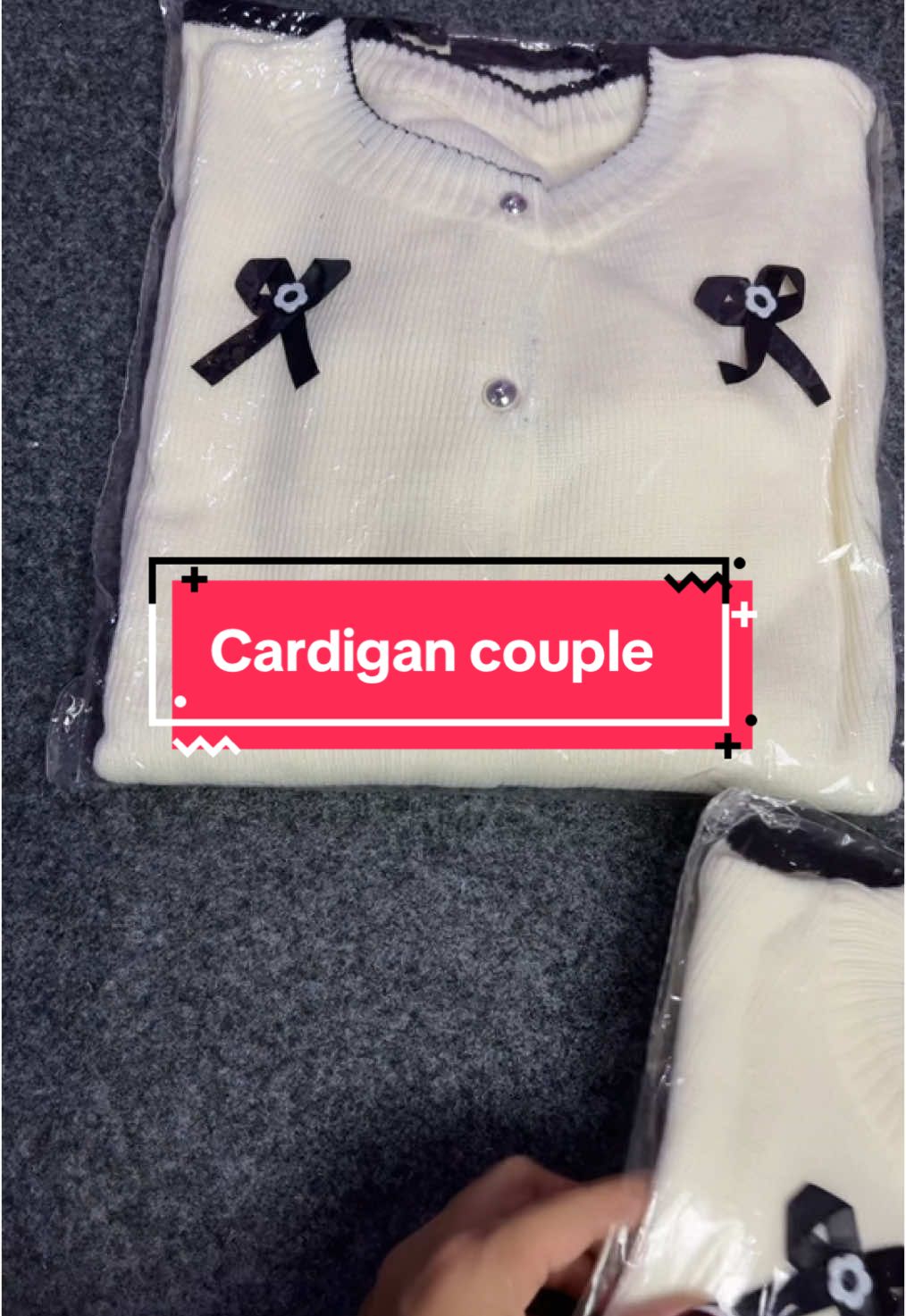 Cardigan couple ibu dan anak bahan rajut yang nyaman dipakai ✨🫶🏻#cardigan #cardiganrajut #cardiganoutfit 