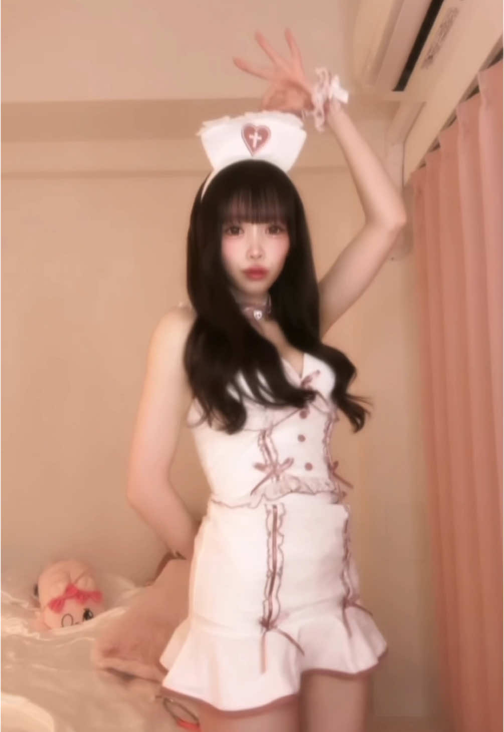 ナースのコスプレ久しぶり💉 #ベルメイク #運営さん大好き #夜職 #伸びろ #夜職系女子 #運営さんお願い大好き #コスプレ #深夜投稿の方が伸びる説 #夜投稿 #夜投稿伸びろ #深夜投稿 #コスプレ女子 #運営さん愛してる 