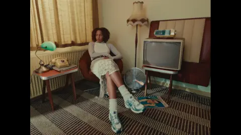 New Balance 740 Campaign shot, edited and colorgraded by me #fyp #sony #cinematic 