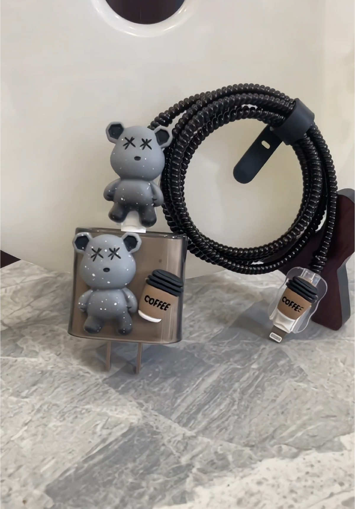 Hơi bất ngờ không nghĩ nó đẹp đến vậy #beabrick #bearbricks #baovecapsac #baovesac #vobaovesaciphone #phukienbaovecapsac #baovesaciphone15 #xuhuong #thinhhanh #fypシ #trending 