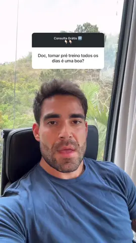Pré-treino todos os dias? Isso pode estar te prejudicando! ⚠️ Aqui estão os 4 motivos para tomar cuidado: 💡 Resistência crescente: doses de cafeína cada vez maiores com menos efeito 🔥 Dependência de estimulantes fortes: risco de ir para efedrina, clembuterol e outros perigosos ⚕️ Impacto na saúde: estimulantes podem ser mais perigosos que anabolizantes! ⏳ Limite de segurança: não ultrapasse 400mg de cafeína por dia, contando refrigerantes, café e chá! Mantenha o equilíbrio e cuide da sua saúde! 🔋🌿 #pretreino #academia #drhenriquesantiago 