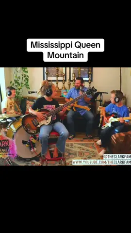 Mississippi Queen - Mountain #mississippiqueen #mountain #singing #cover #viral #fyp 